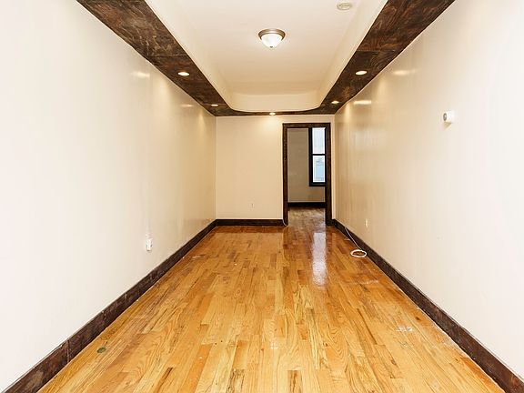 4th image of 32 Starr St APT 2R