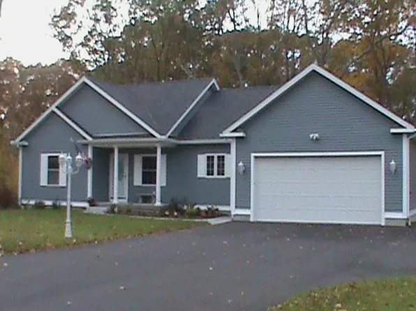 1 Arrowhead Trl, Waterford, CT 06385