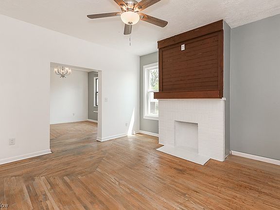 2nd image of 2229 E 30th St