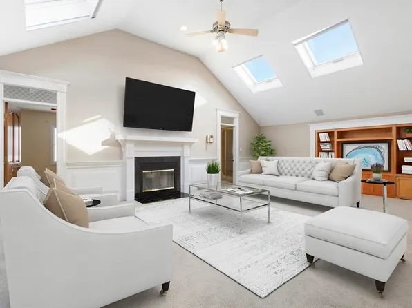 76 Kim Ter #C, Stoughton, MA 02072