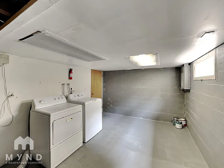 1311 N Alder St — Photo 21