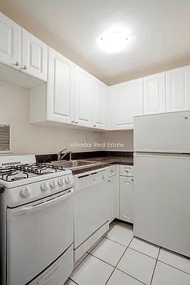Rented by Mirador Real Estate | media 32