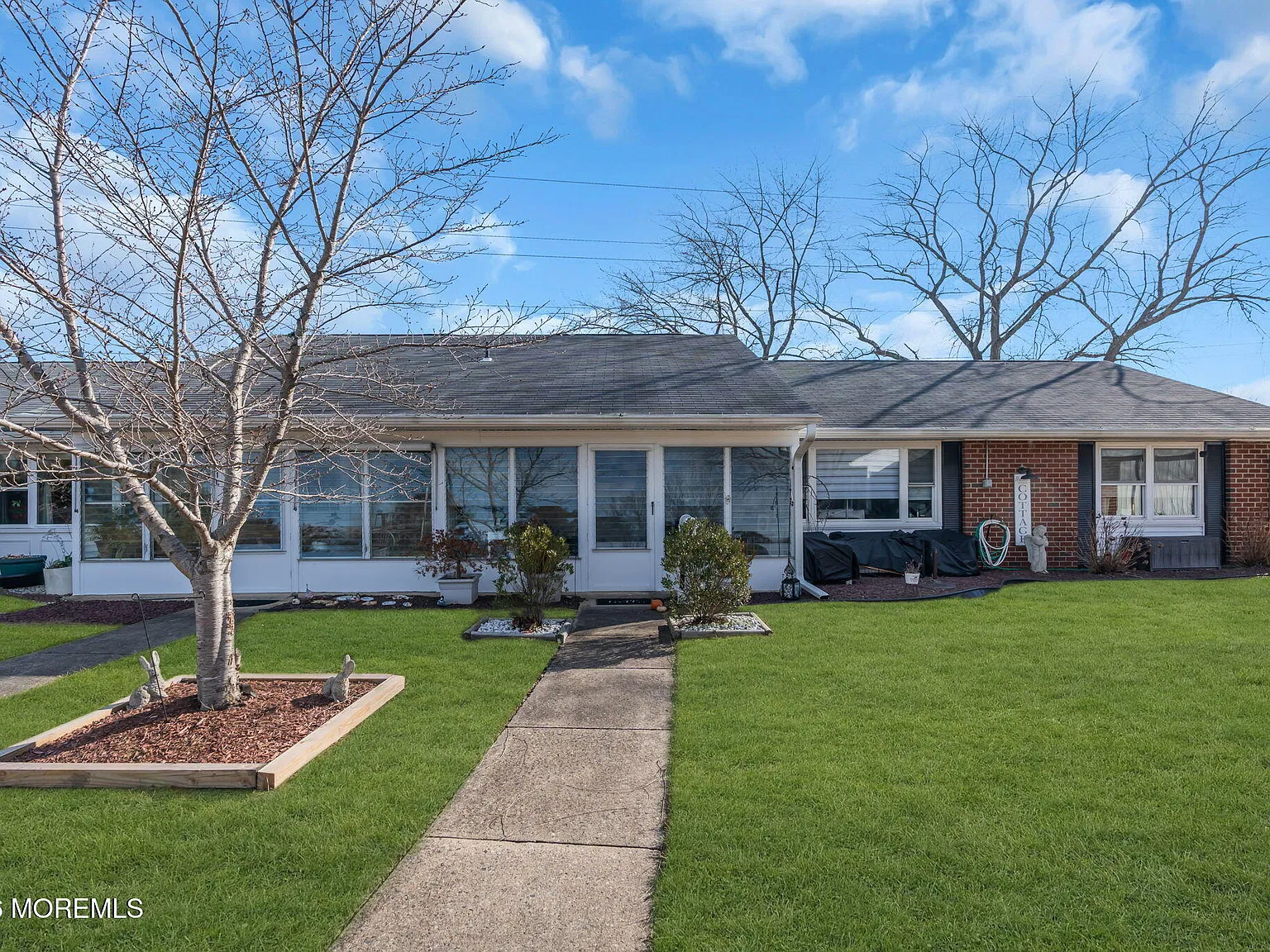 2 bed, 1.5 bath, 1036 sqft, $2,000 — Photo 3
