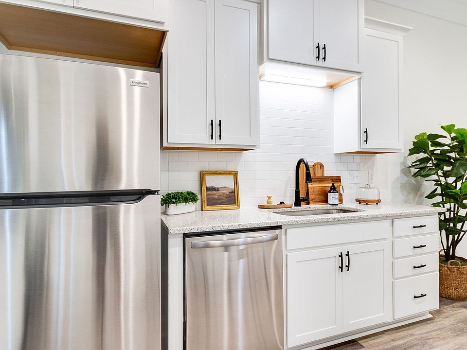 Parkway Villas 101 Barnes Ln Broussard LA Zillow