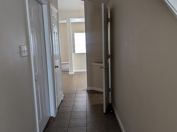 3rd image of 232 Meriweather Dr
