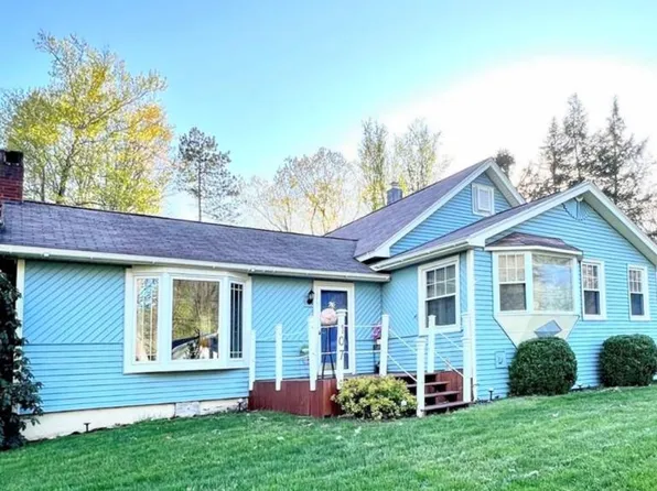 107 Golden Glow Dr, Elmira, NY 14905