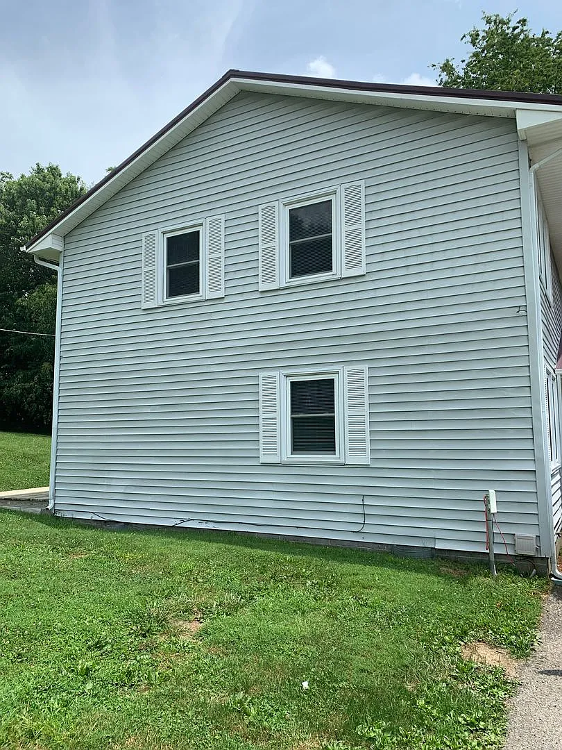 2 Bedroom 1.5 Bath Duplex — Photo 3