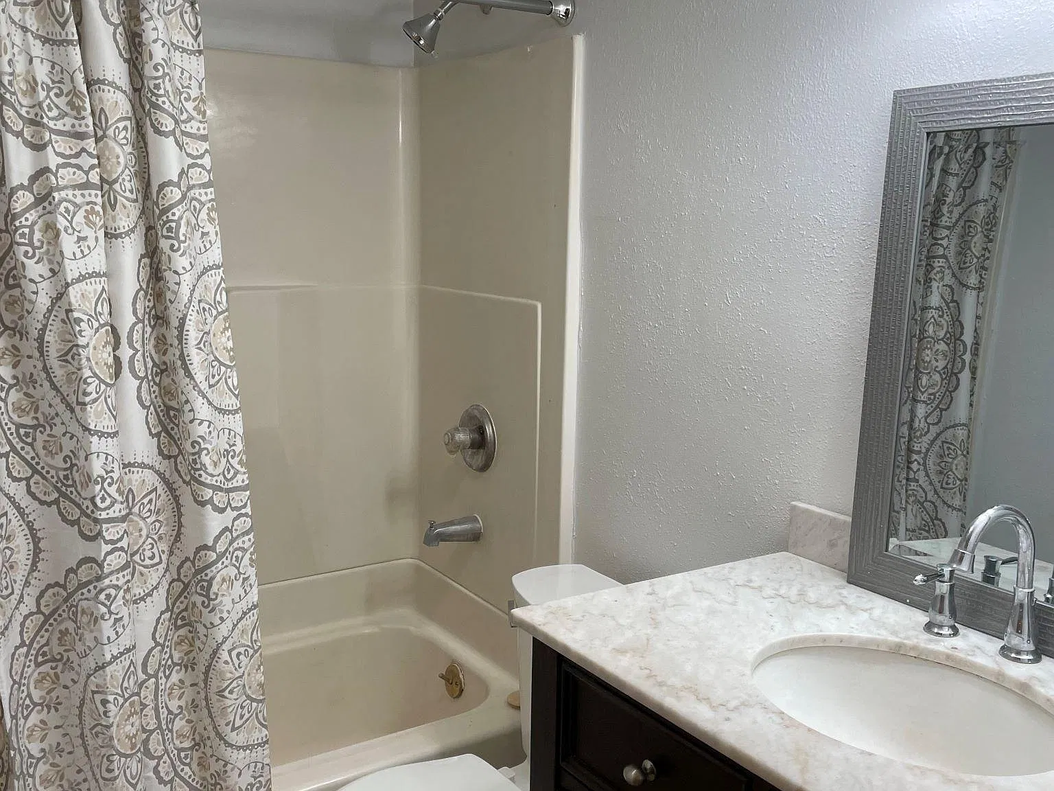 2 bed, 850 sqft, $1,000 — Photo 4