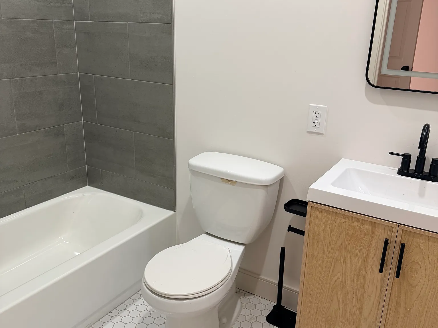 248 E Forest Ave — Photo 3
