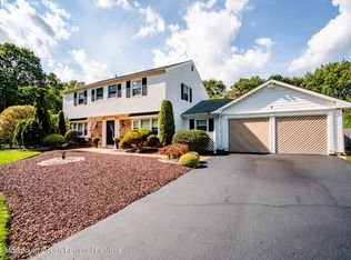 1 Livingston Ln, Manalapan, NJ 07726