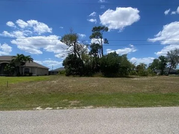 914 SW 8th PL, CAPE CORAL, FL 33991