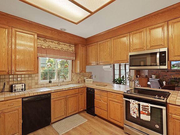 5th image of 438 Cork Oak Way