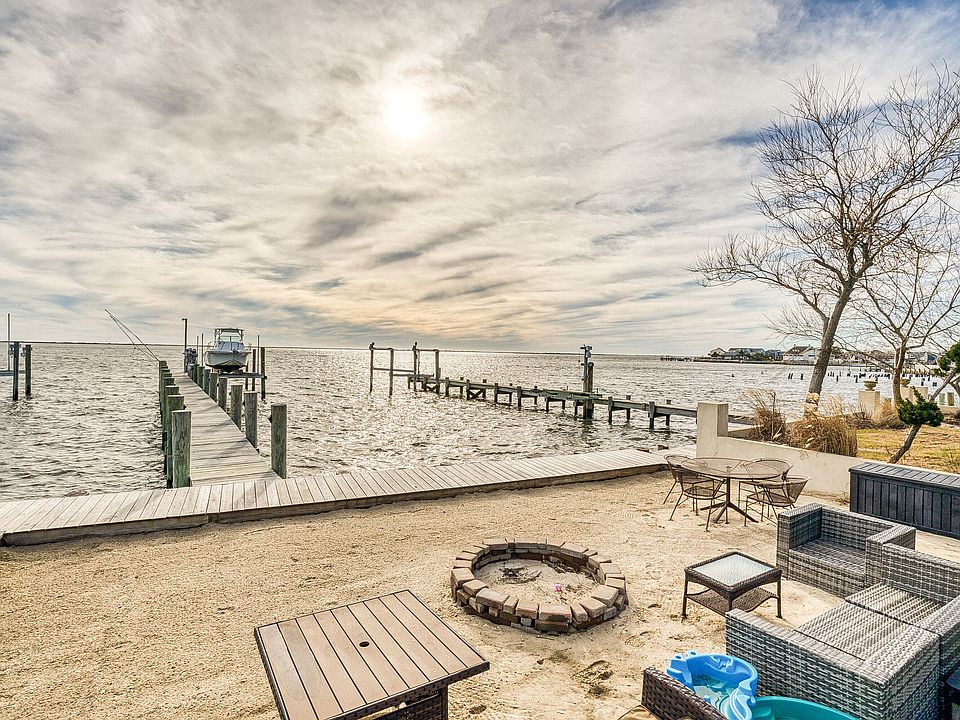1st image of 73 E Beach Promenade