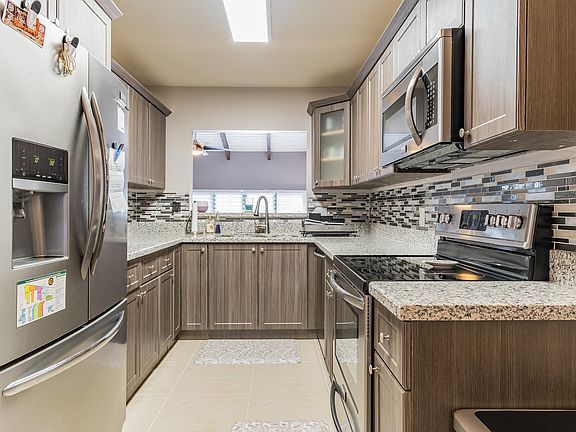 5th image of 2171 SW 81st Ave