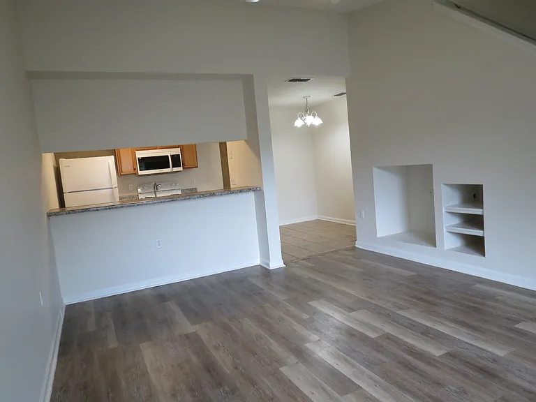 2738 W Tharpe St #903 — Photo 2