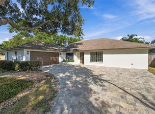 16611 ROUND OAK DRIVE, TAMPA, FL 33618