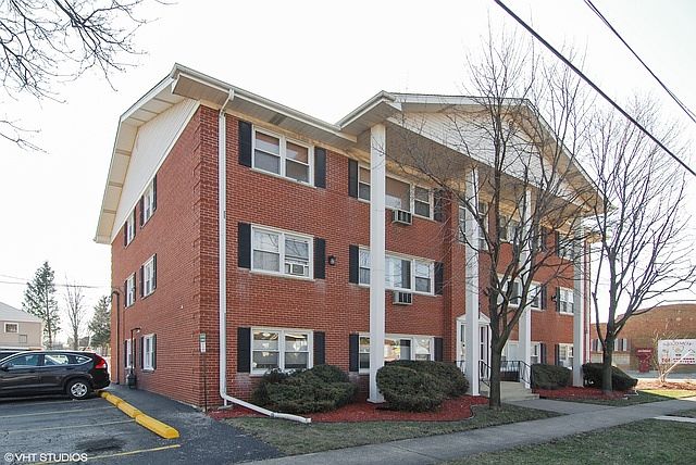 1st image of 4247 Amelia Ave APT 4C