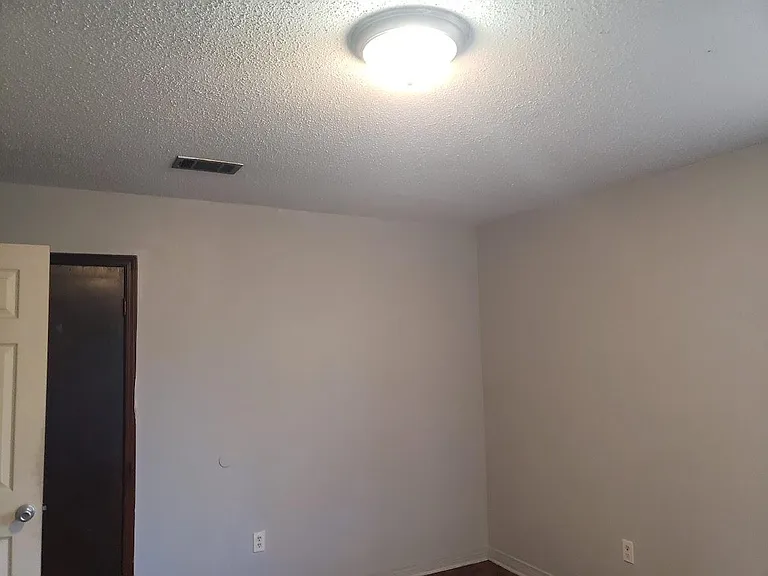 1013 Tallow Tree Ln #14 — Photo 3