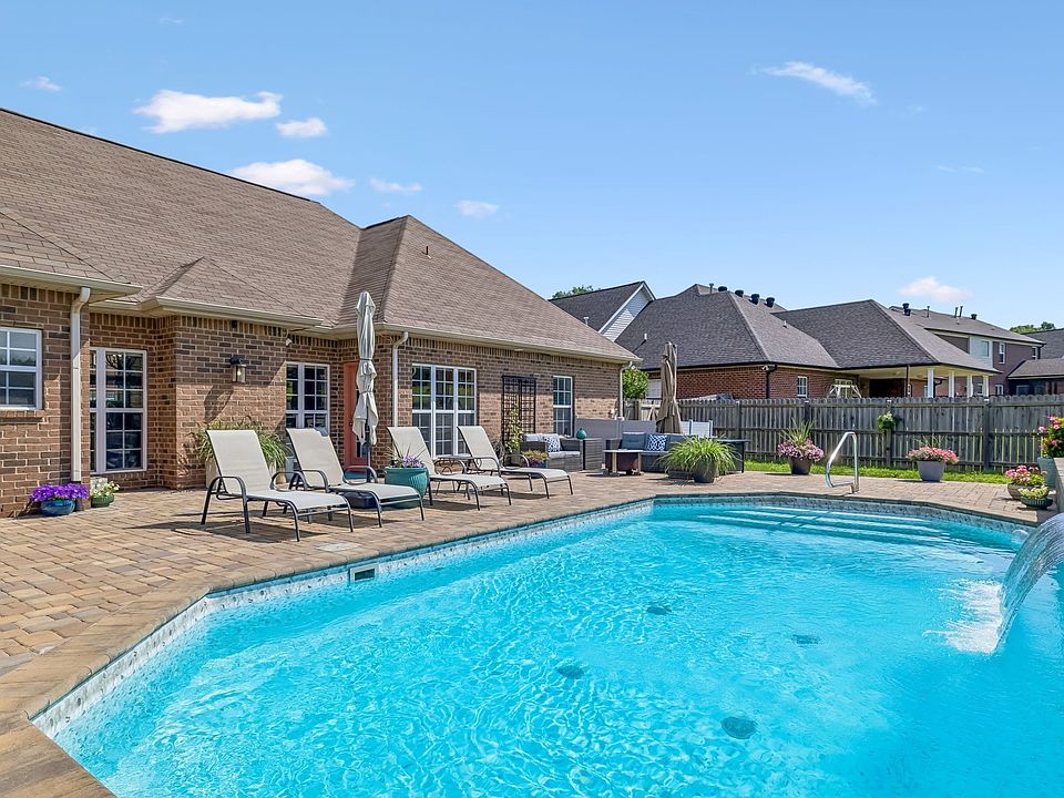 1st image of 137 Normandy Dr