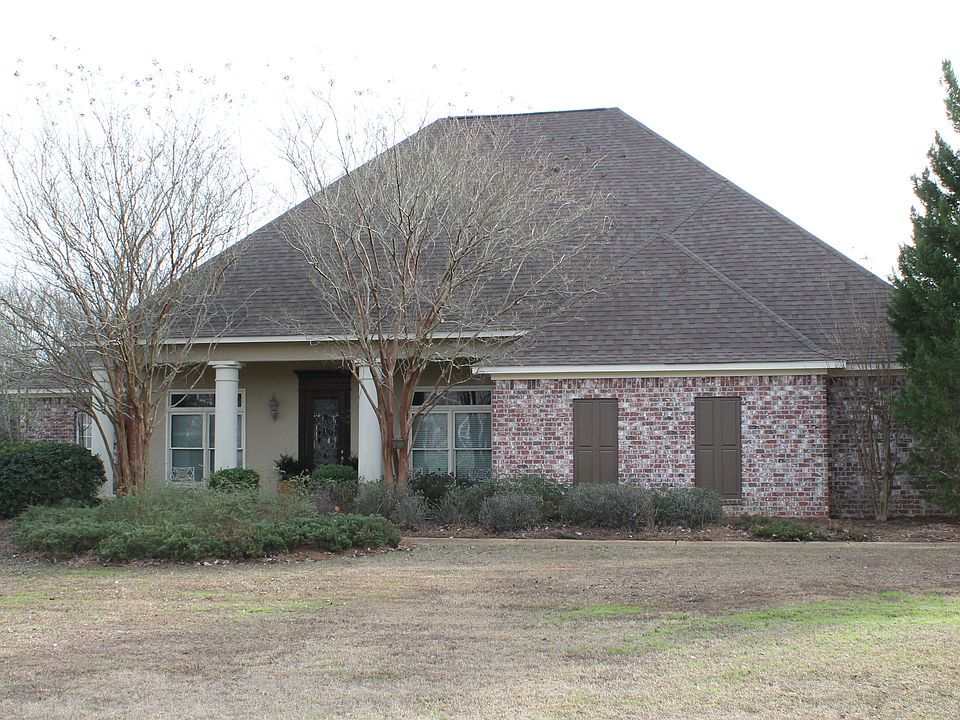 1st image of 132 Pinehurst Dr