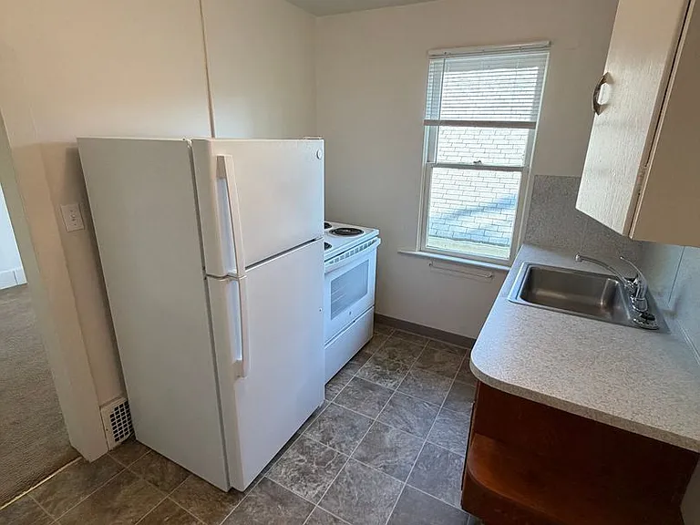202 NW 15th St #5 — Photo 9