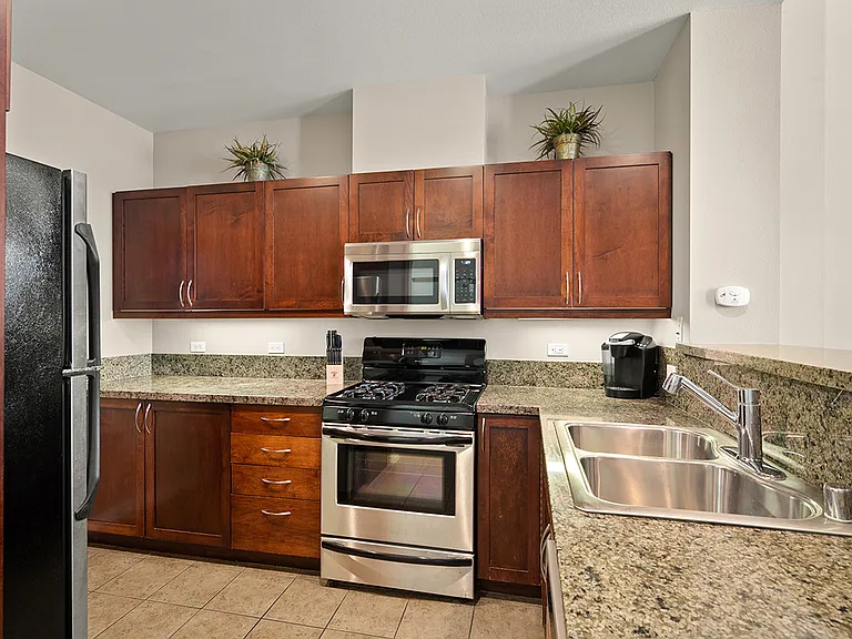 530 K St #606 — Photo 3