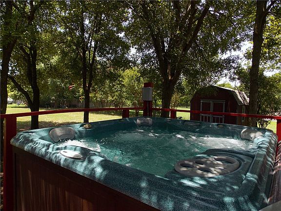 2nd image of 701 Greenmeadow Dr
