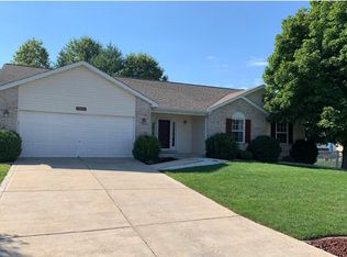 1440 Wood Haven Dr, Saint Charles, MO 63304