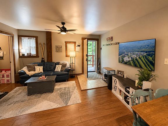 2nd image of 11 Mace Mountain View