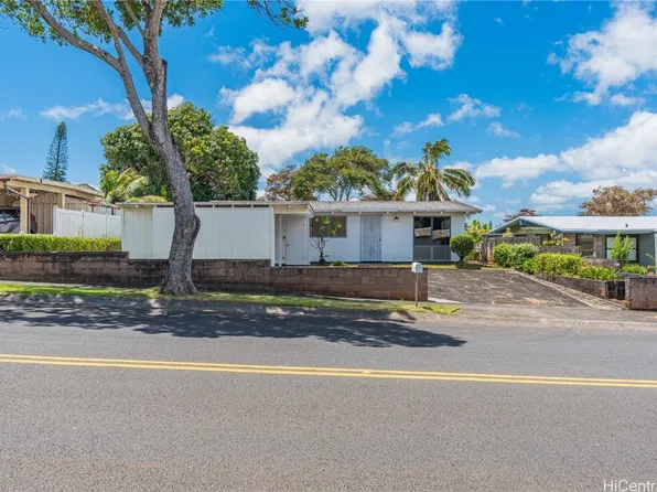 2315 Komo Mai Dr, Pearl City, HI 96782