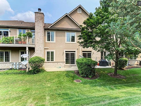 3rd image of 5 Beaconsfield Ct
