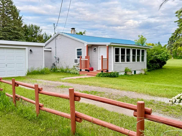 1445 Townline Rd, Petoskey, MI 49770