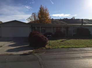 121 Four Hills Dr, Yakima, WA