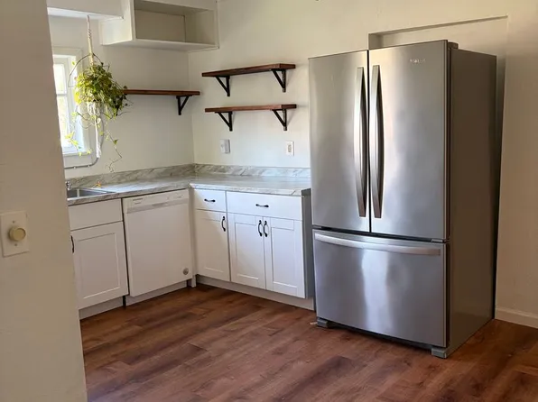 1100 E 4th St, Newberg, OR 97132