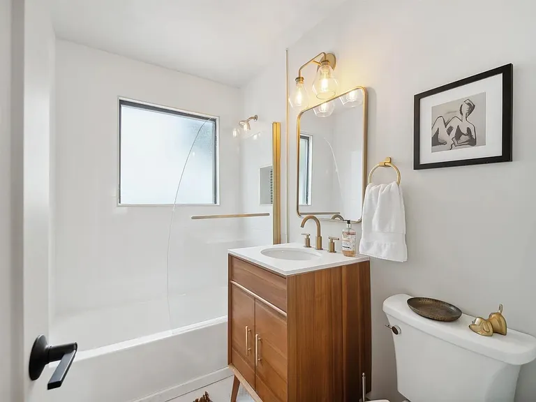 1417 E 38th Pl #A — Photo 17