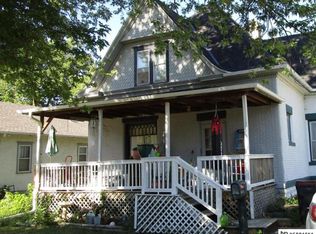 417 N 8th St, Beatrice, NE 68310