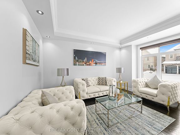 3rd image of 62 Bakersfield Rd