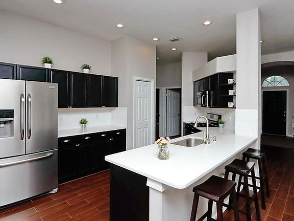 5th image of 4326 Marchmont Blvd
