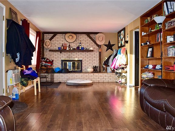 2nd image of 42 Mountain View Dr