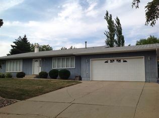 1808 12th St SW, Minot, ND 58701