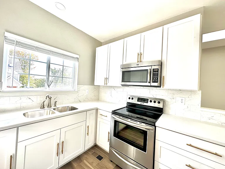 16168 Lea Oak Ct — Photo 15