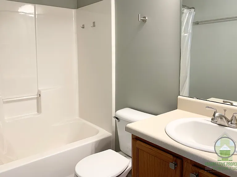 516 Glenlea Ln — Photo 10