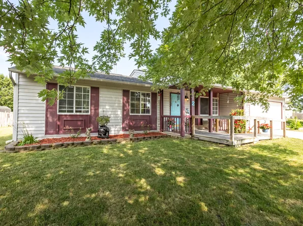 2 Country Wood Ln, Whiteland, IN 46184