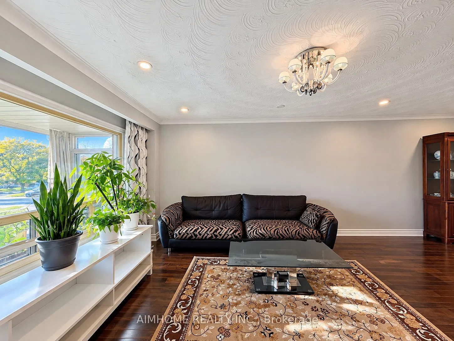 4 bed, $3,950 — Photo 4