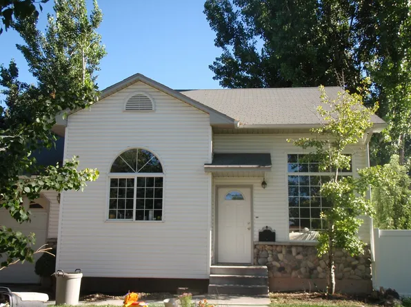 3220 E Rawson St, Ammon, ID 83406
