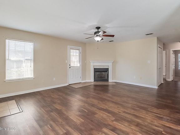 4th image of 2270 Monica Dr