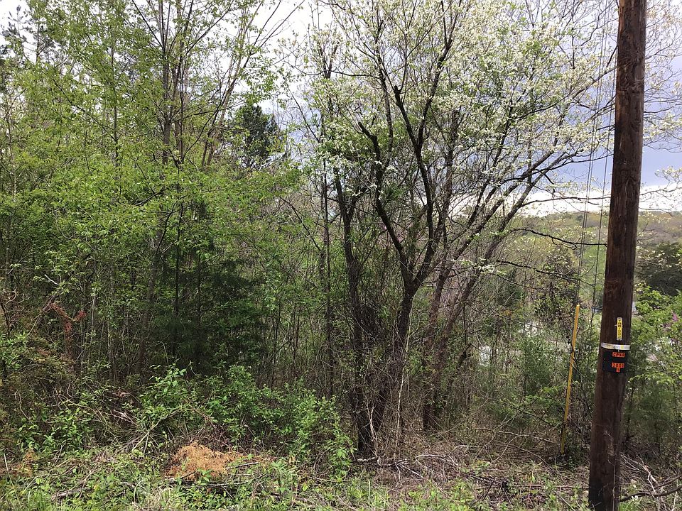 1st image of Lakeside Dr