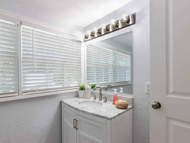 3505 Almeria Ave — Photo 26