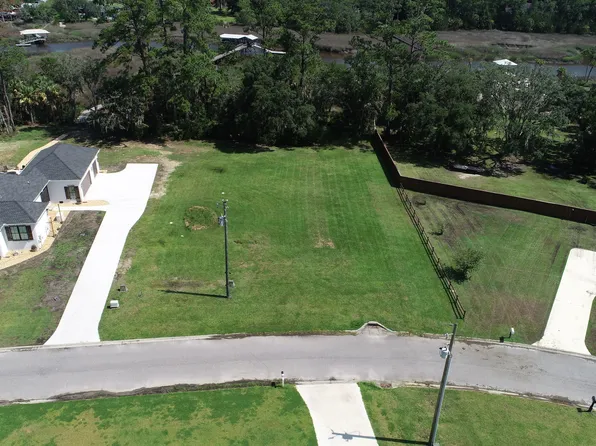 1131 River Oaks Rd, Brunswick, GA 31523
