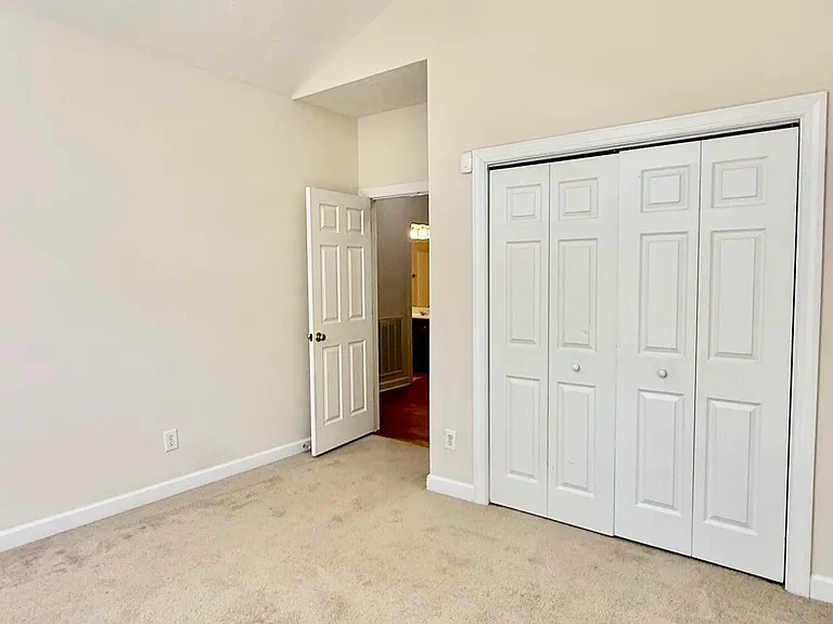 235 W Hedgelawn Way — Photo 16